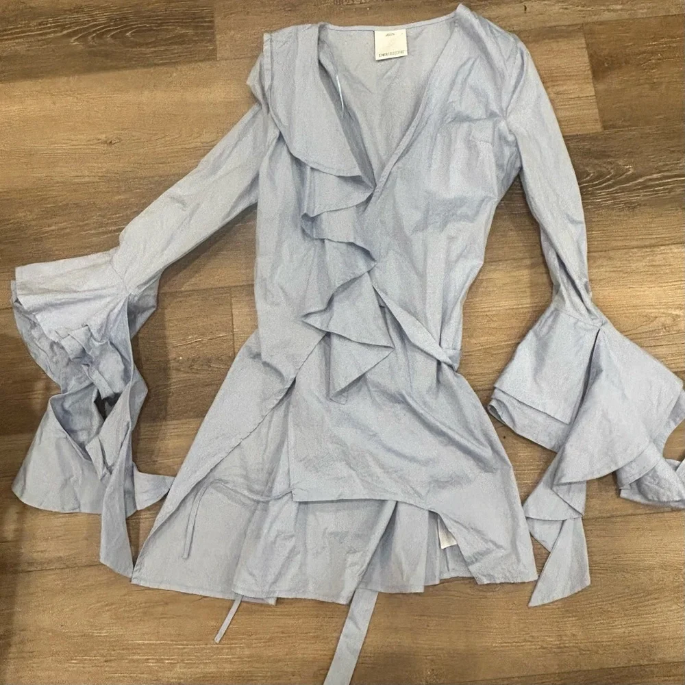 C/MEO Collective light blue with bell sleeve shirt - Picture 2 of 5